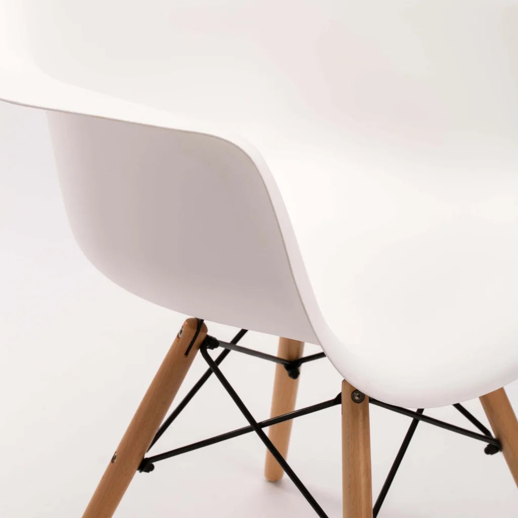 EMMY WOODEN LEG ARMCHAIR - WHITE