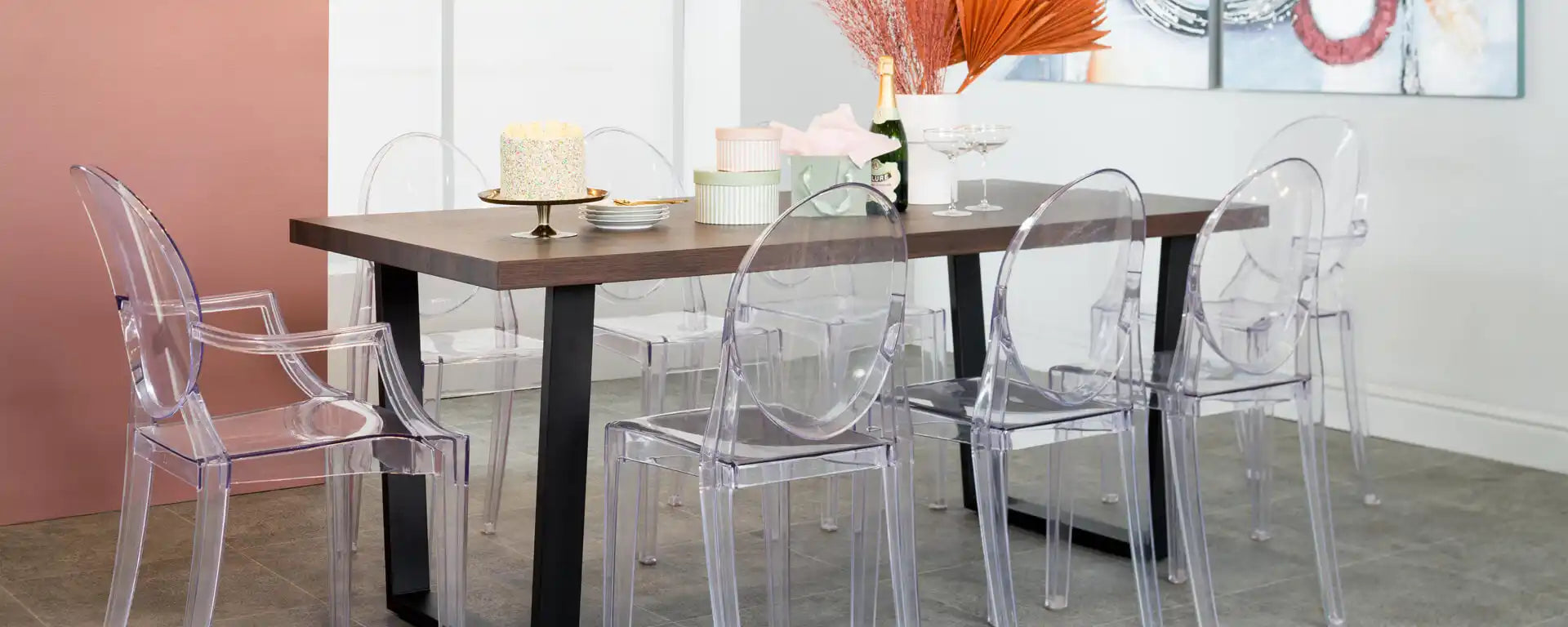 CLEARLY STYLISH DINING