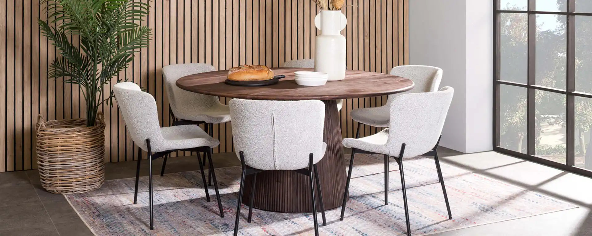 RUSTIC ROUNDTABLE: A SPACE FOR CONNECTION